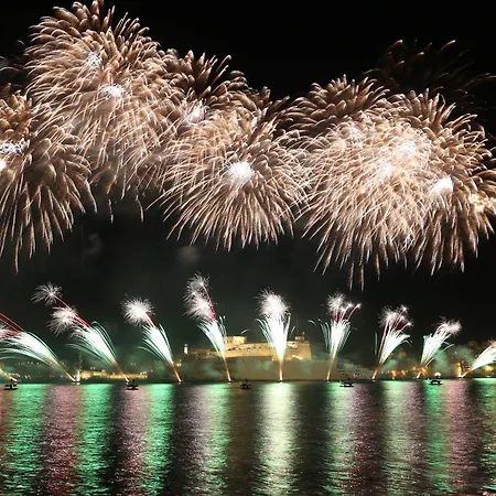 Daire Cosy Townhouse 5 Min Walk To Valletta Il-Furjana