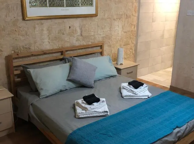 Daire Cosy Townhouse 5 Min Walk To Valletta