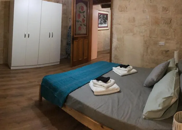 Cosy Townhouse 5 Min Walk To Valletta Daire