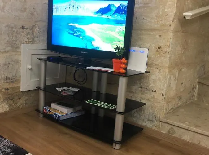 Cosy Townhouse 5 Min Walk To Valletta Il-Furjana