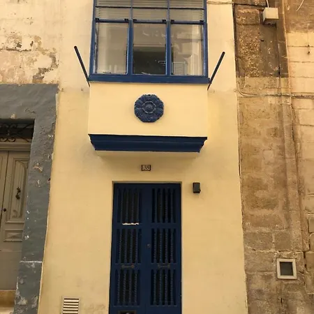 Cosy Townhouse 5 Min Walk To Valletta Apartman *