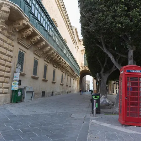 Cosy Townhouse 5 Min Walk To Valletta Apartman