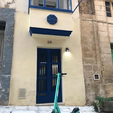Cosy Townhouse 5 Min Walk To Valletta Floriana