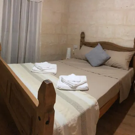 Apartamento Cosy Townhouse 5 Min Walk To Valletta