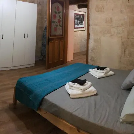 Cosy Townhouse Apartment