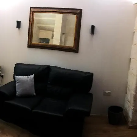 Cosy Townhouse 5 Min Walk To Valletta *