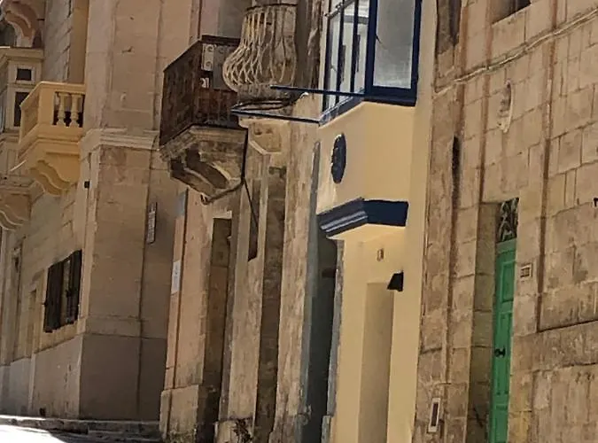 Cosy Townhouse 5 Min Walk To Valletta Φλοριάνα