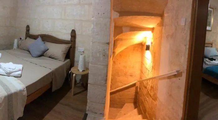 Cosy Townhouse 5 Min Walk To Valletta Διαμέρισμα *